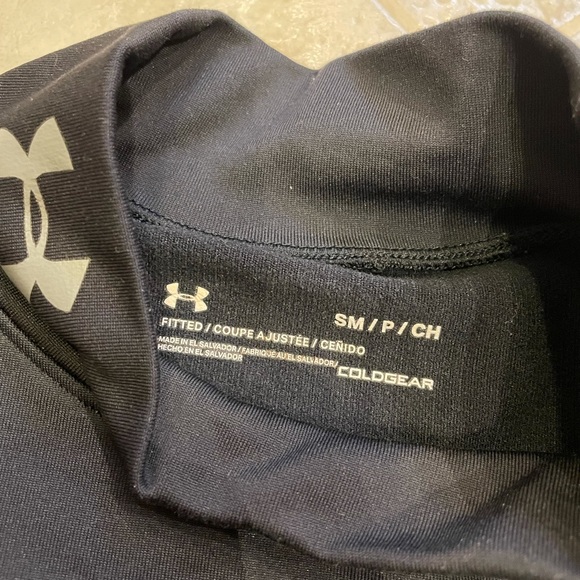 Under Armour Cold Gear Turtle Neck. Size small. - Picture 2 of 2